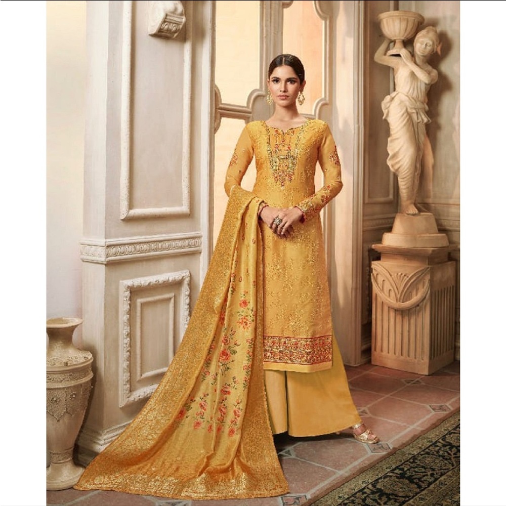 Indian Pallazo Suit Set with Jacquard Dupatta